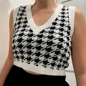 GARAGE Houndstooth Cropped Sweater Vest